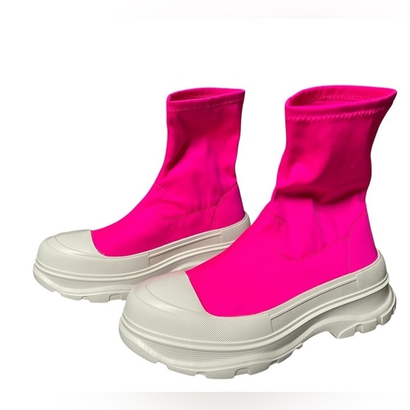 Cape Robbin Hot Pink Sock Boots Size 9 – Chunky Platform Booties New - Picture 3 of 8